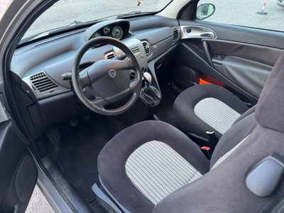 Lancia Ypsilon 1.2 Argento (8)