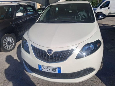 Lancia Ypsilon 1.0 FireFly 5 porte S&S Hybrid Silver Plus usata