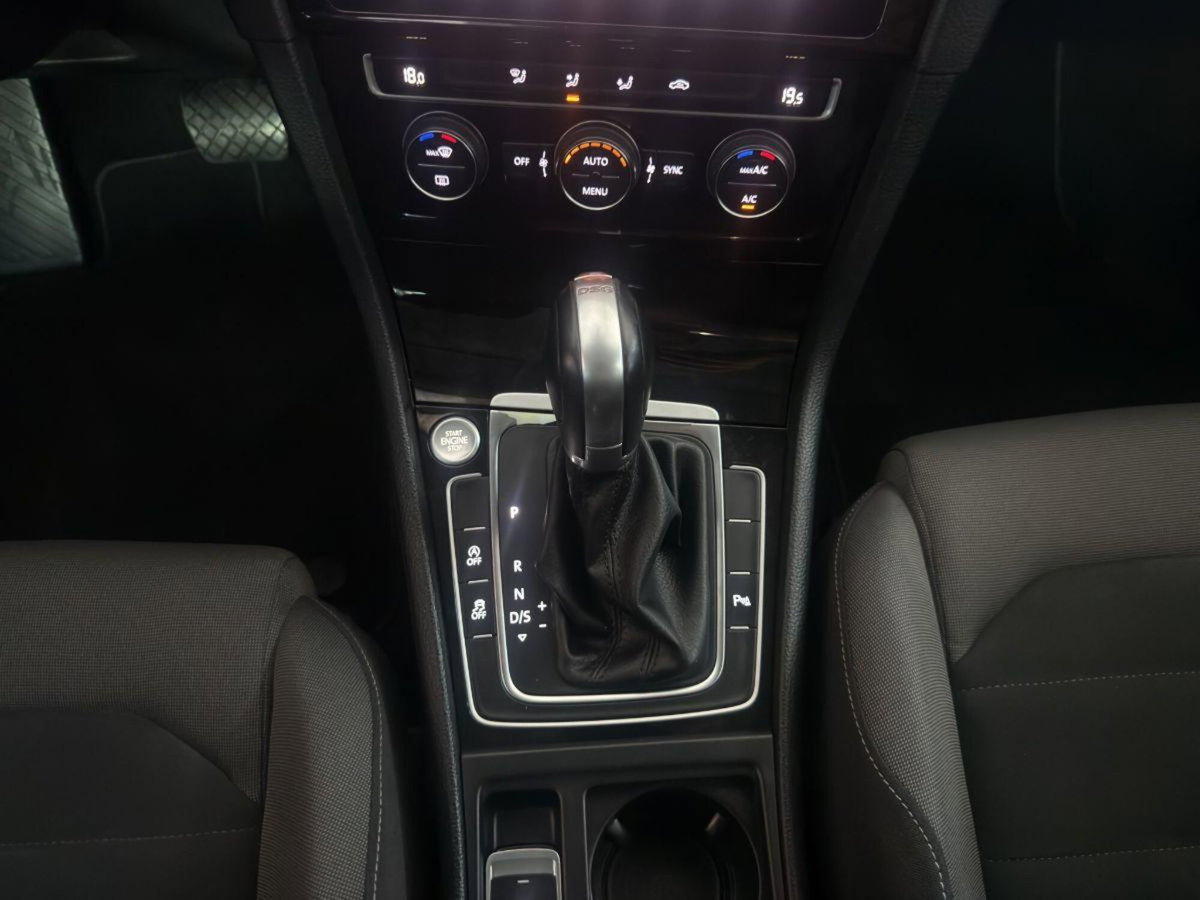 Volkswagen Golf 2.0 TDI DSG 5p. Highline BlueMotion Technology (17)