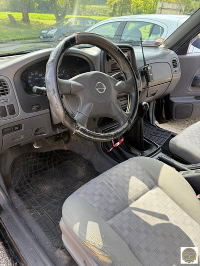 Nissan NP300 2.5 D 2p. King Cab Easy (3)