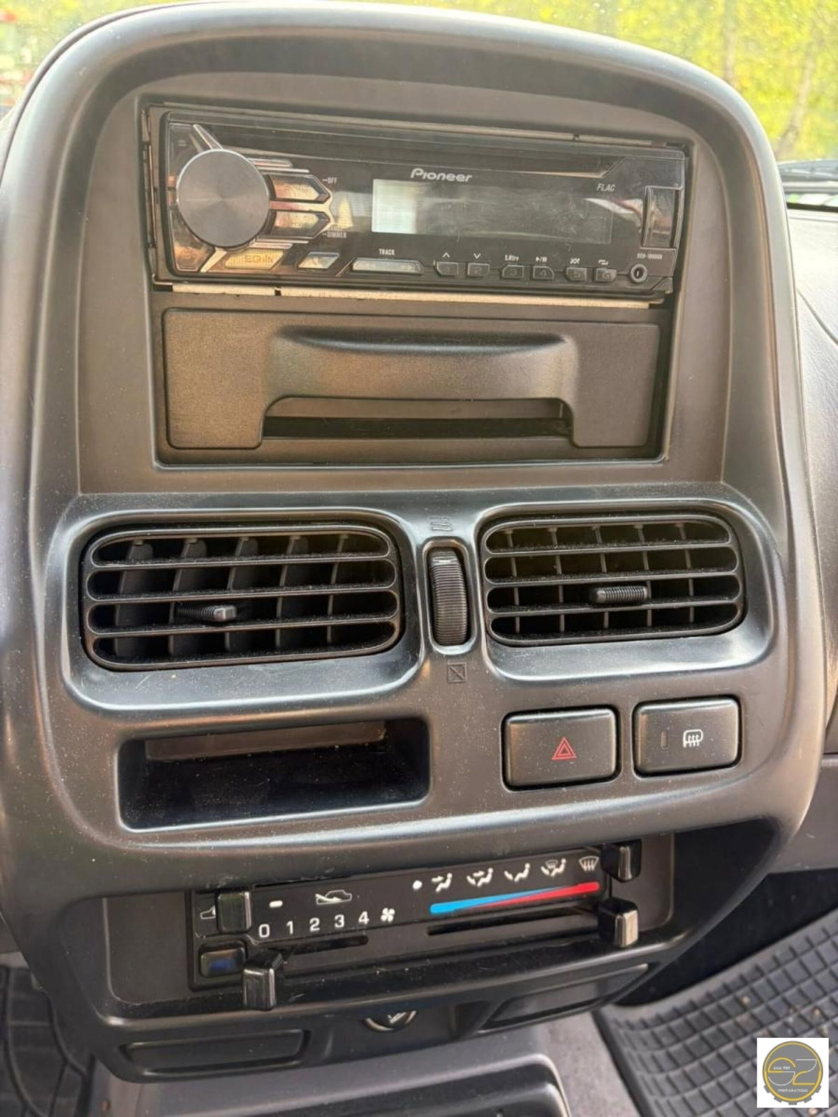 Nissan NP300 2.5 D 2p. King Cab Easy (7)