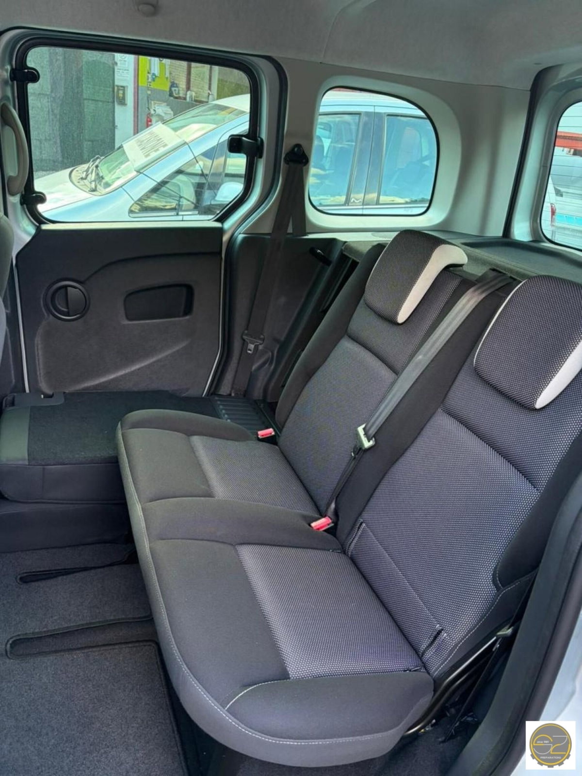 Renault Kangoo 1.5 dCi 90CV F.AP. 5 porte Tom Tom (5)