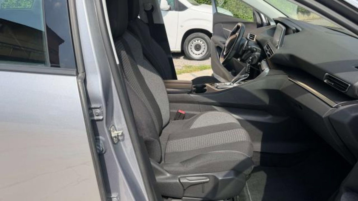 Peugeot 3008 BlueHDi 130 S&S Business (15)
