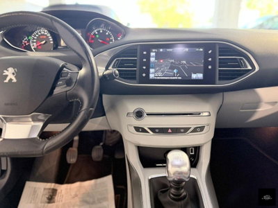 Peugeot 308 SW 54 kWh Style (11)