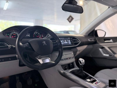 Peugeot 308 SW 54 kWh Style (13)