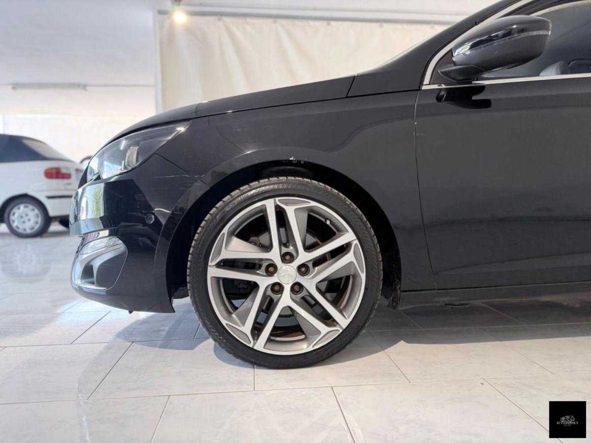 Peugeot 308 SW 54 kWh Style (3)