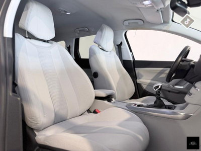 Peugeot 308 SW 54 kWh Style (7)