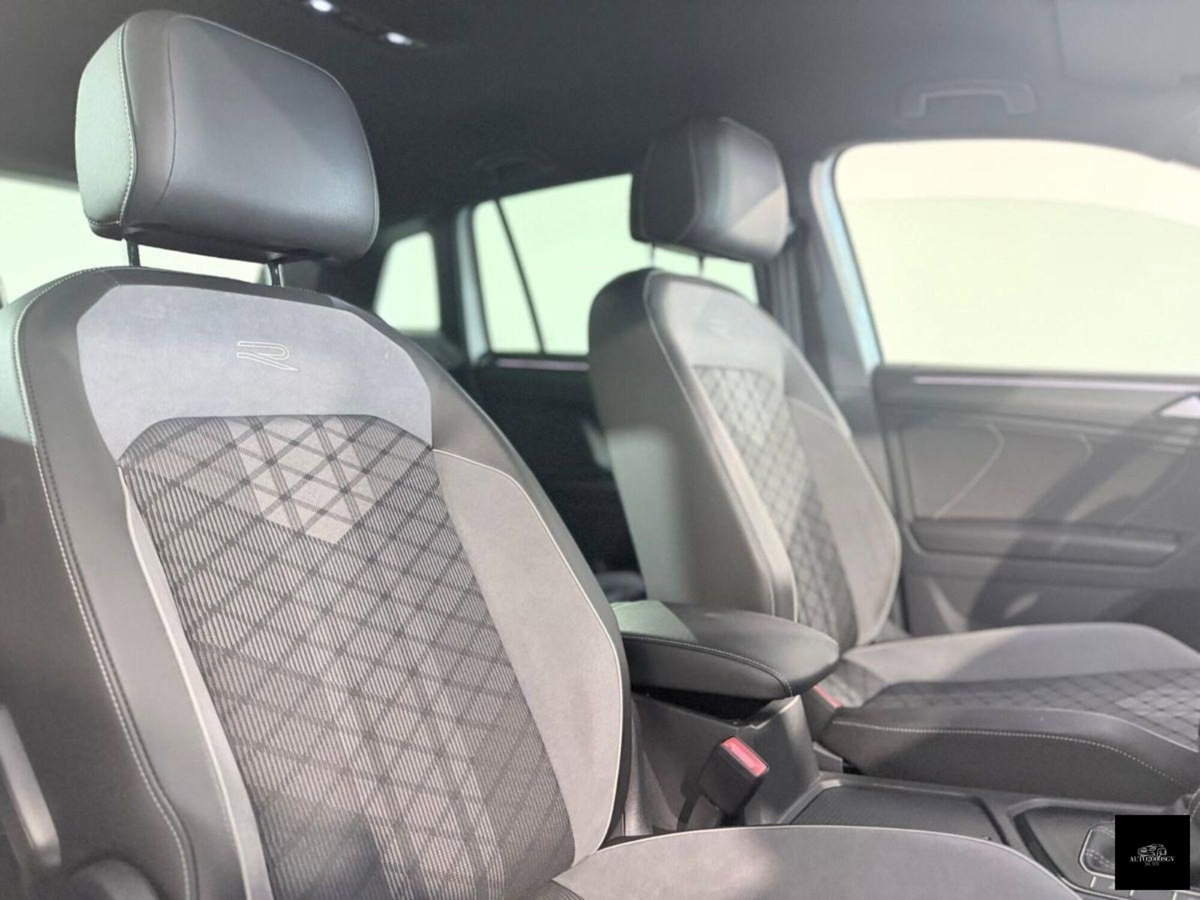 Volkswagen Tiguan 2.0 tdi R-Line 150cv dsg (11)