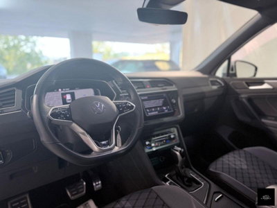 Volkswagen Tiguan 2.0 tdi R-Line 150cv dsg (12)