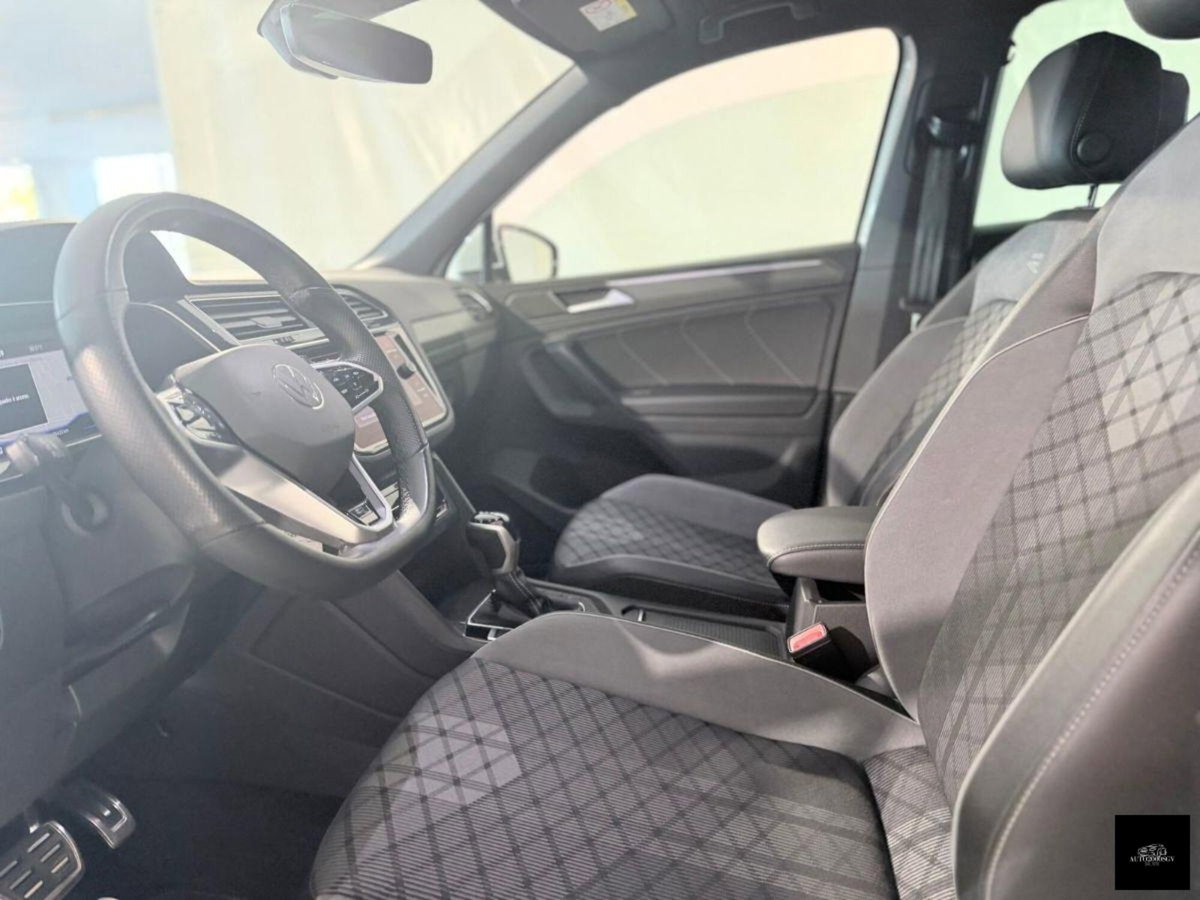 Volkswagen Tiguan 2.0 tdi R-Line 150cv dsg (13)