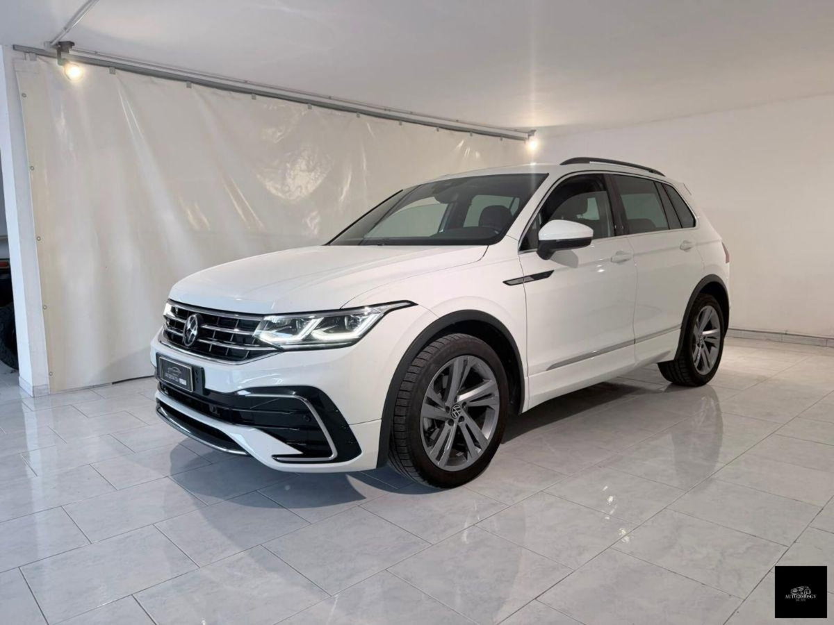Volkswagen Tiguan 2.0 tdi R-Line 150cv dsg (3)