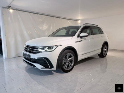 Volkswagen Tiguan 2.0 tdi R-Line 150cv dsg (3)
