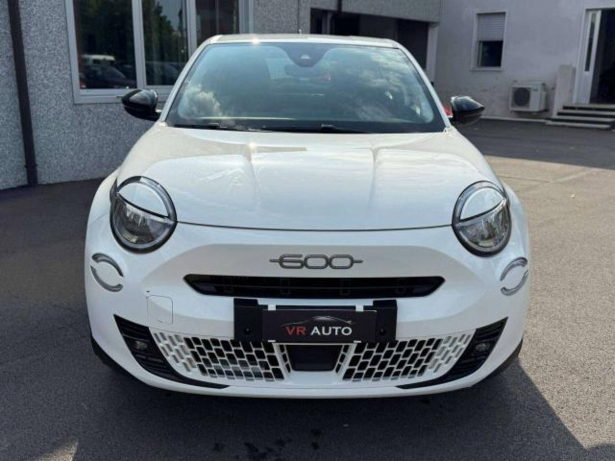 Fiat 600 1.2 Business 100cv (2)