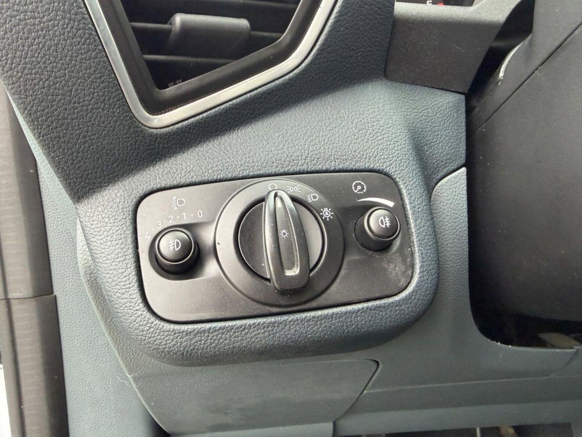 Ford C-Max 1.6 TDCi 115CV Plus (10)