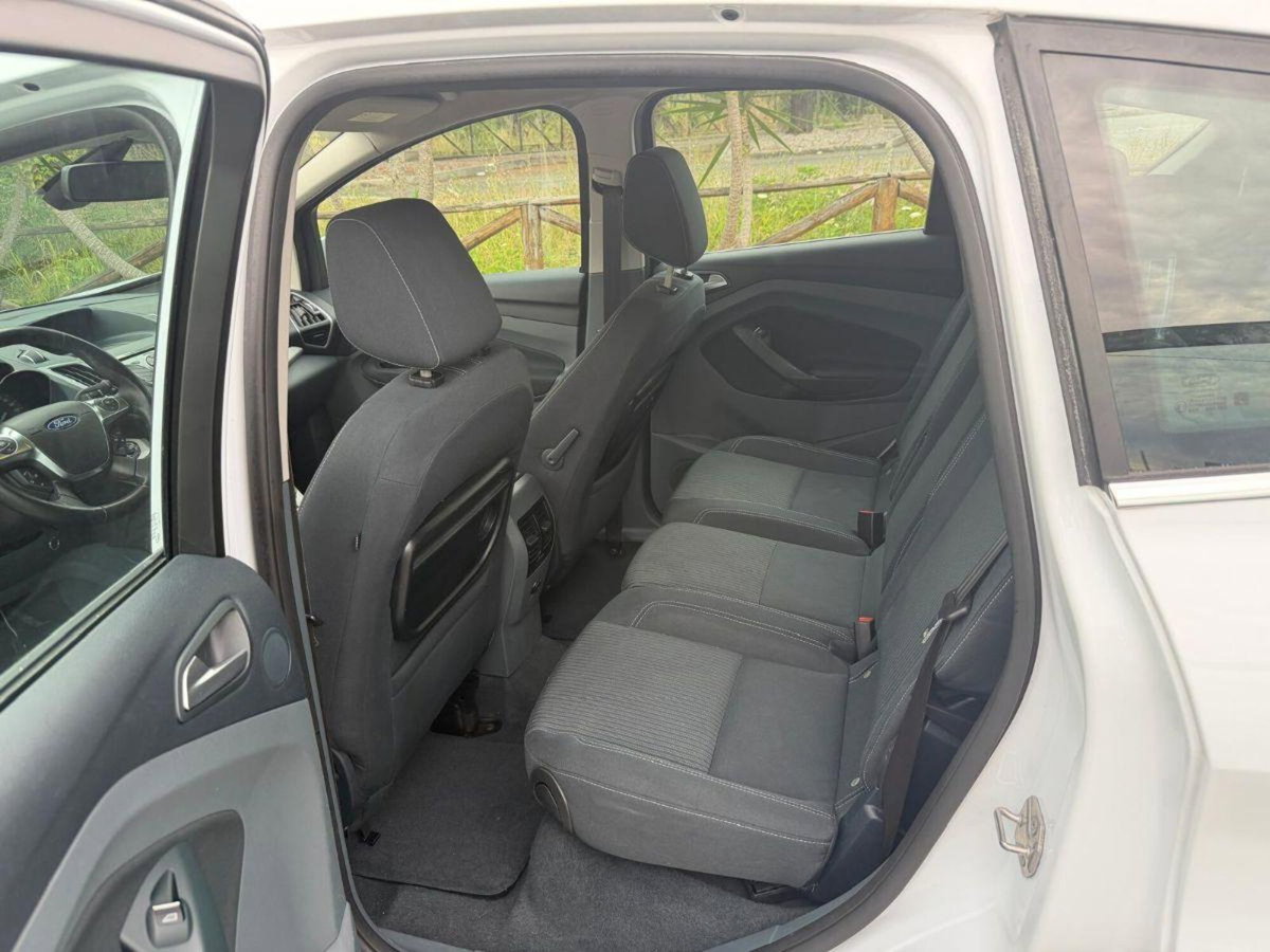 Ford C-Max 1.6 TDCi 115CV Plus (8)
