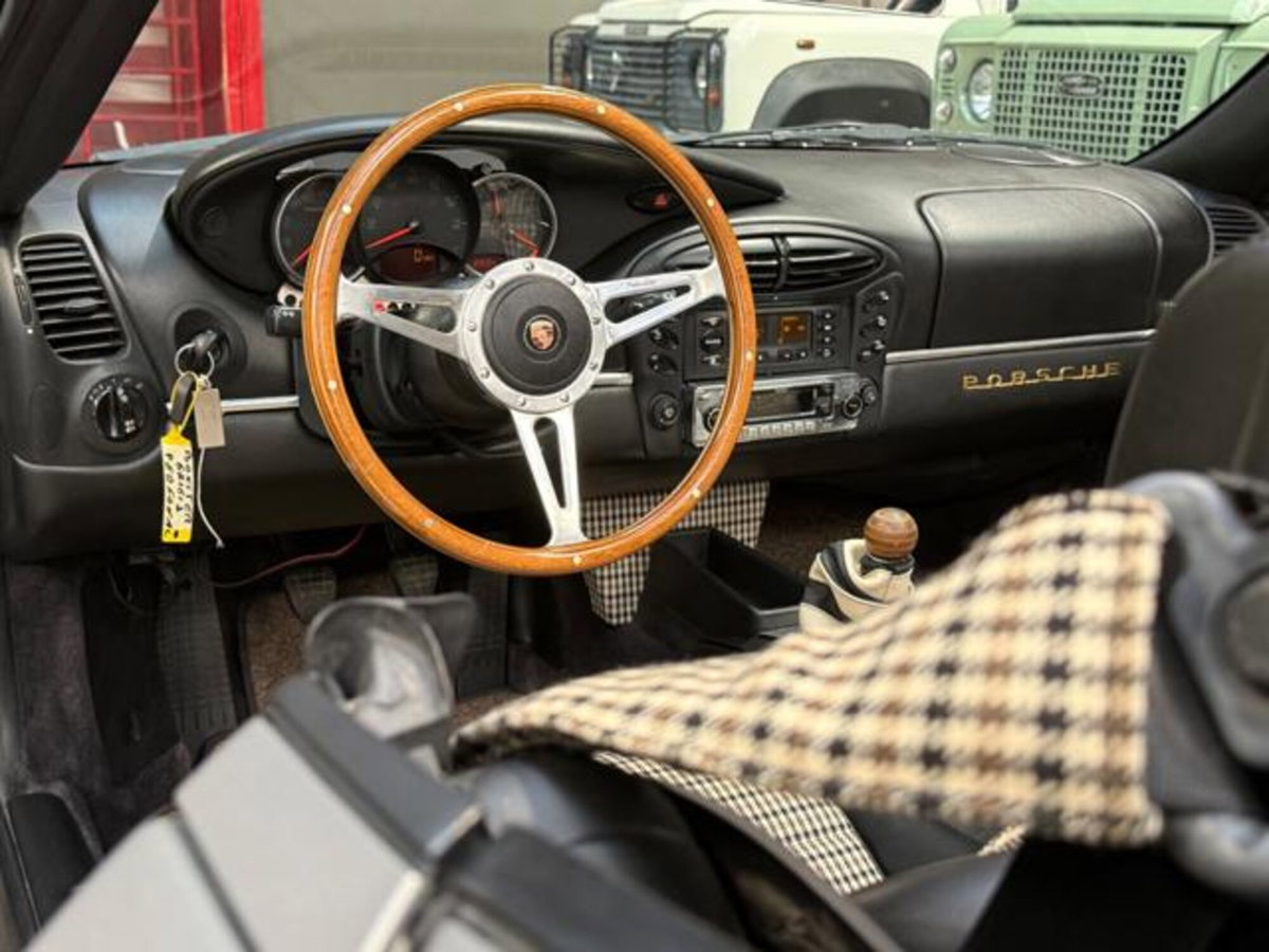 Porsche Boxster 3.2i 24V cat S (10)
