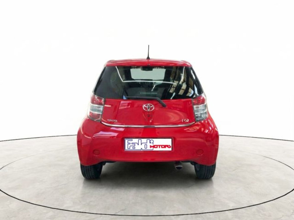 Toyota iQ 1.0 CVT Lounge (4)