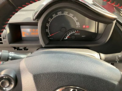 Toyota iQ 1.0 CVT Lounge (7)