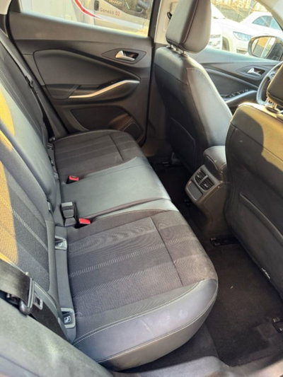 Opel Grandland 1.2 Turbo 12V 130 CV aut. Business Elegance (11)