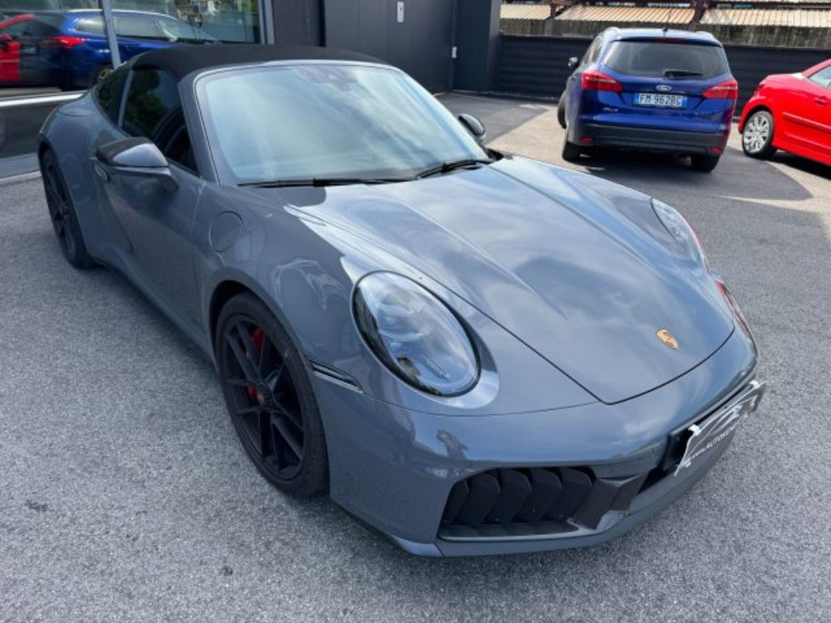 Porsche 911 Cabrio Targa 3.6 4 GTS auto (2)