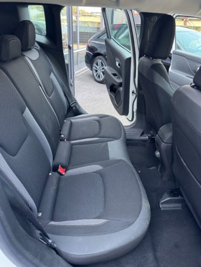 Jeep Renegade 1.3 T4 190CV PHEV 4xe AT6 Upland (10)