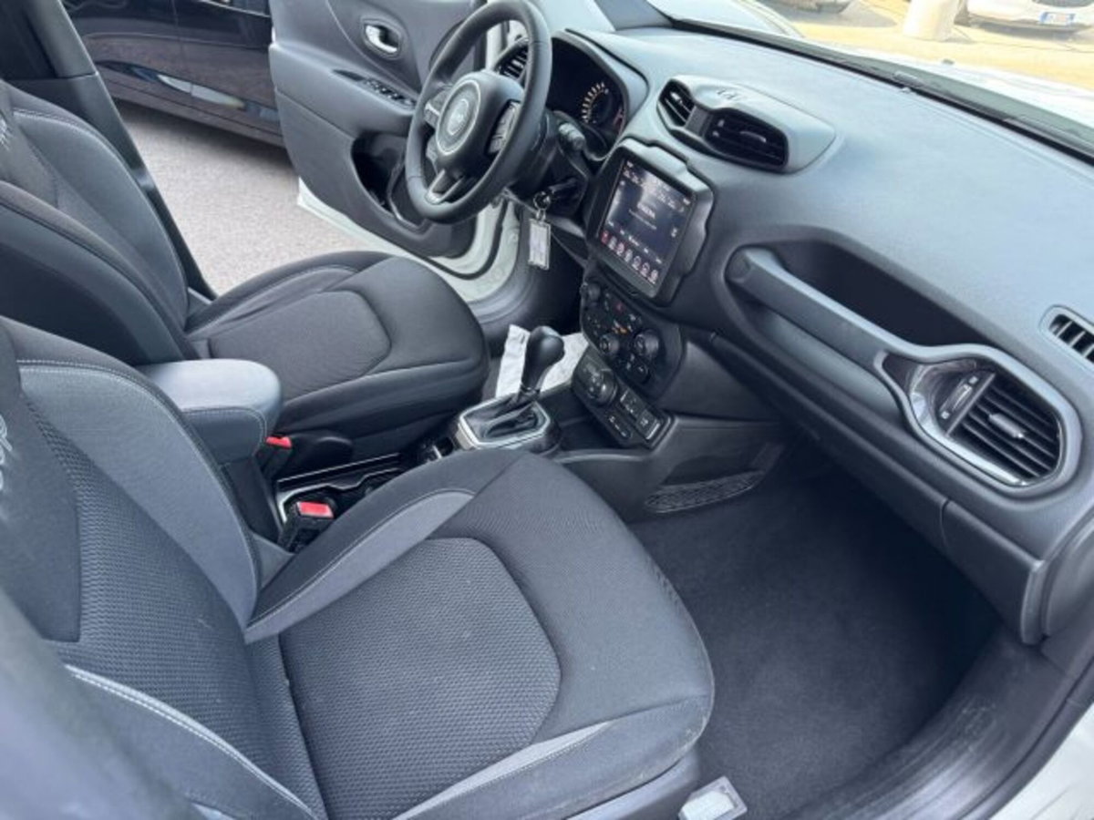 Jeep Renegade 1.3 T4 190CV PHEV 4xe AT6 Upland (6)