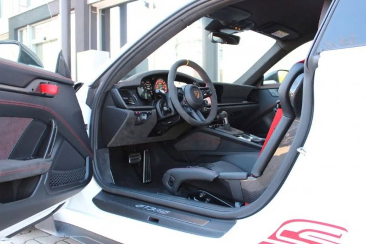 Porsche 911 Coupé 4.0 GT3 RS auto (7)