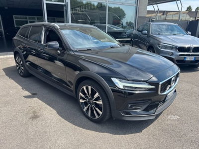 Volvo V60 Cross Country B5 AWD Geartronic Business Pro Line (2)
