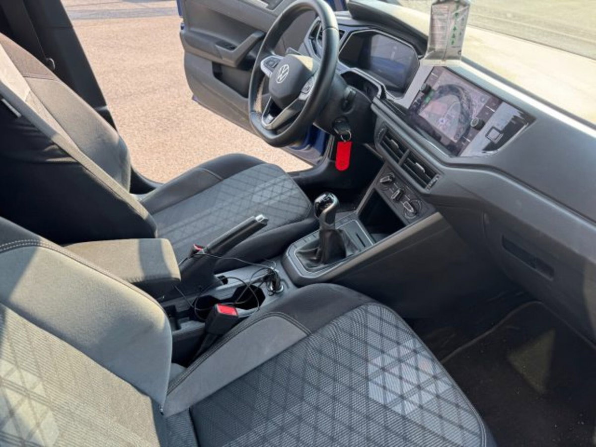 Volkswagen Polo 1.0 tsi R-Line 95cv (6)