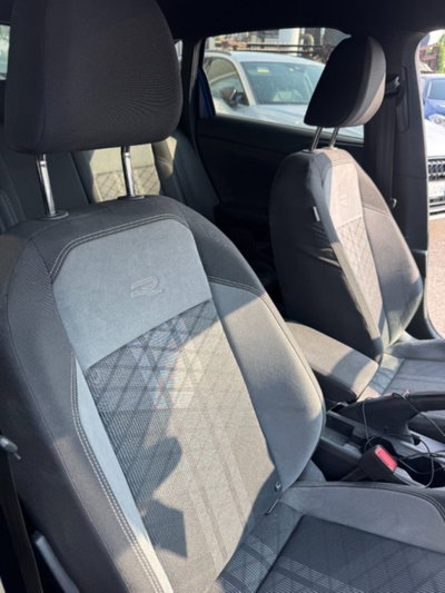 Volkswagen Polo 1.0 tsi R-Line 95cv (8)