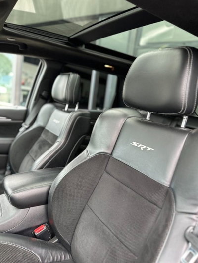 Jeep Grand Cherokee 6.4 V8 HEMI SRT (19)