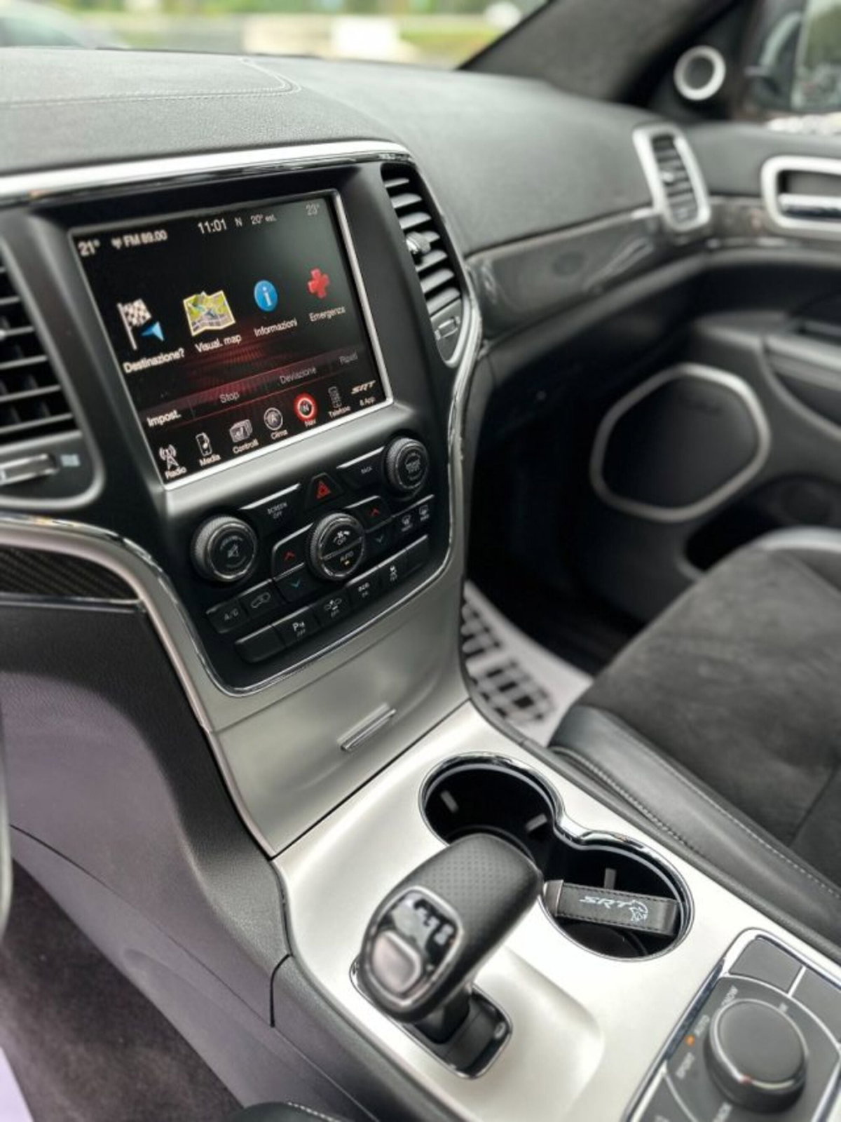 Jeep Grand Cherokee 6.4 V8 HEMI SRT (20)