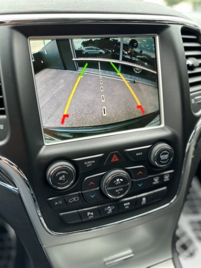 Jeep Grand Cherokee 6.4 V8 HEMI SRT (9)