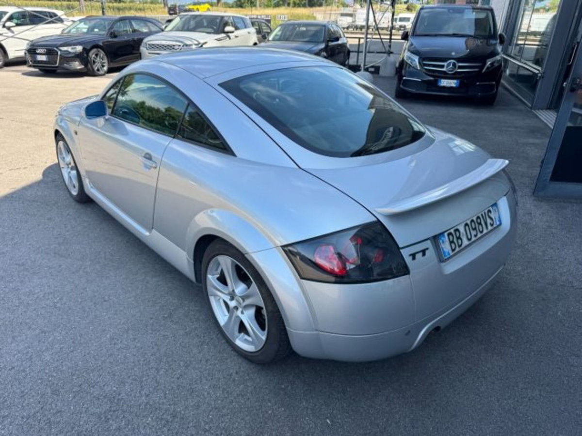 Audi TT Coupé 1.8 T 20V 179 CV cat (4)