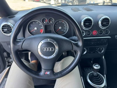 Audi TT Coupé 1.8 T 20V 179 CV cat (5)