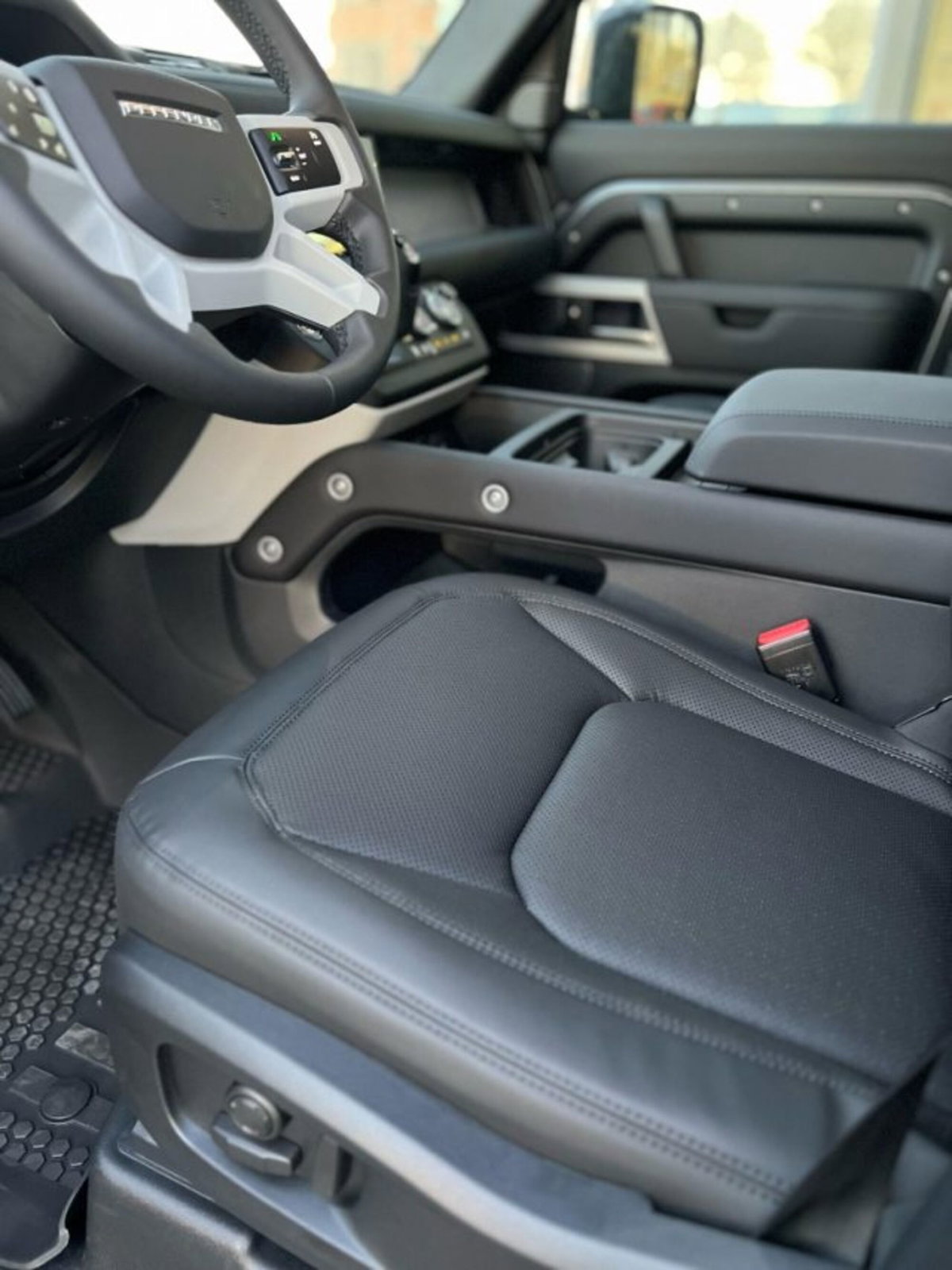 Land Rover Defender 110 3.0d i6 mhev X-Dynamic SE awd 200cv auto (7)
