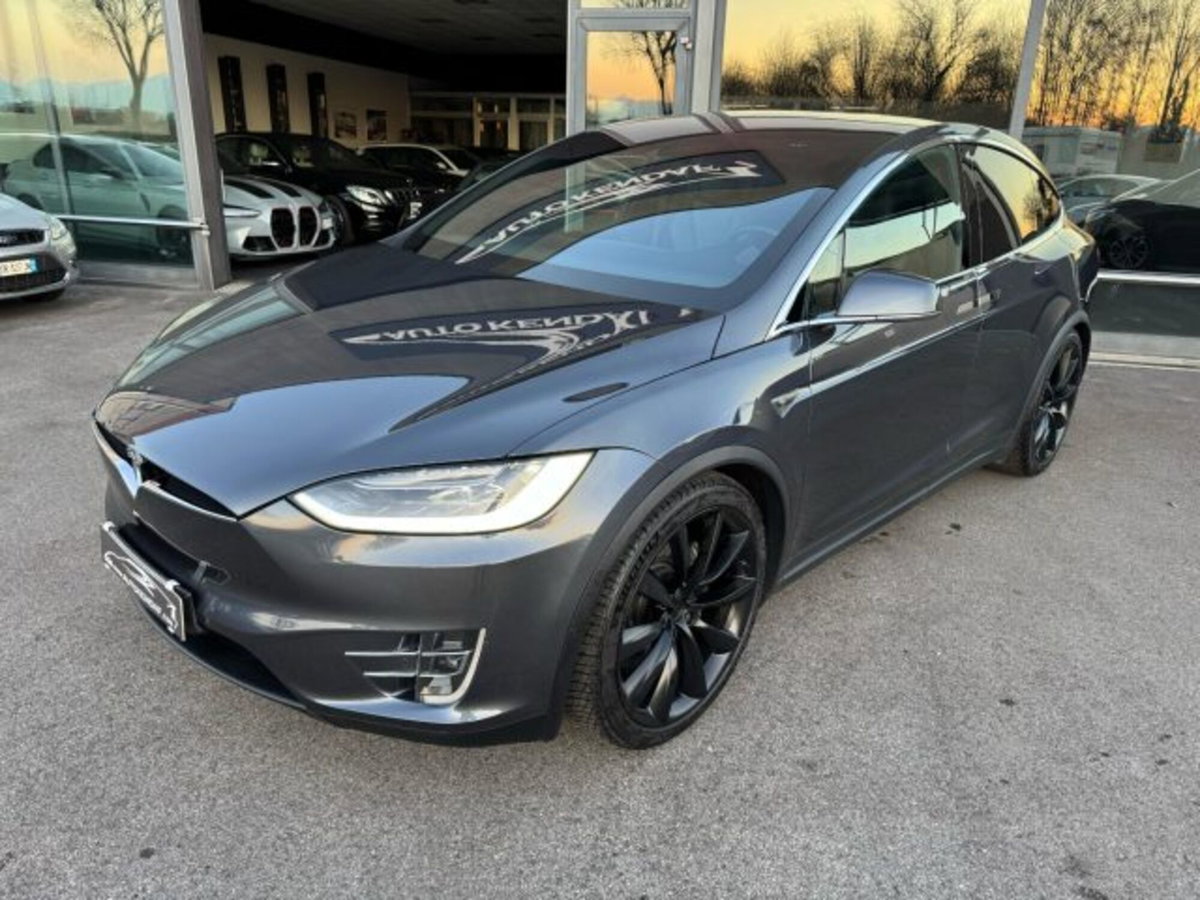 Tesla Model X Model X 90kWh Dual Motor (2)