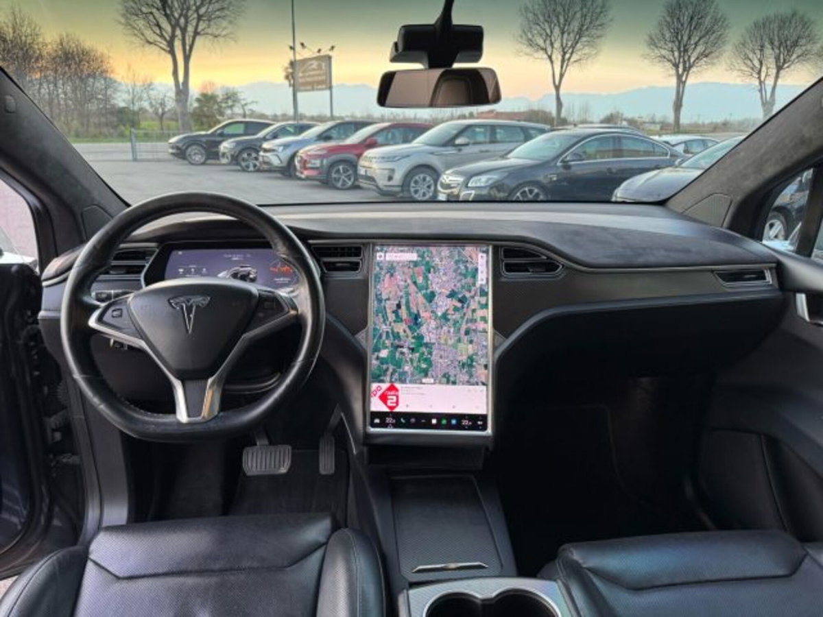 Tesla Model X Model X 90kWh Dual Motor (9)
