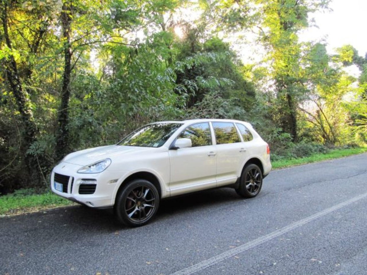 Porsche Cayenne 4.8 Turbo (2)