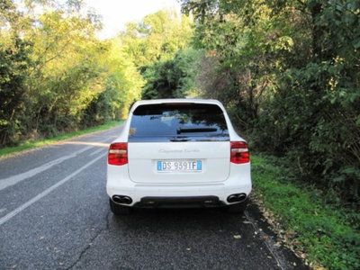 Porsche Cayenne 4.8 Turbo (4)