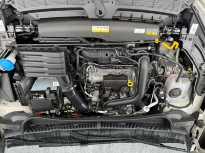 Volkswagen Taigo 1.0 TSI 110 CV DSG R-Line (18)