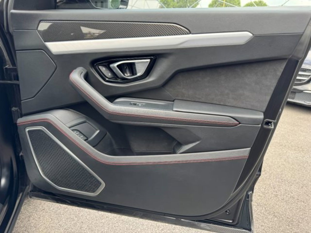 Lamborghini Urus 4.0 (13)