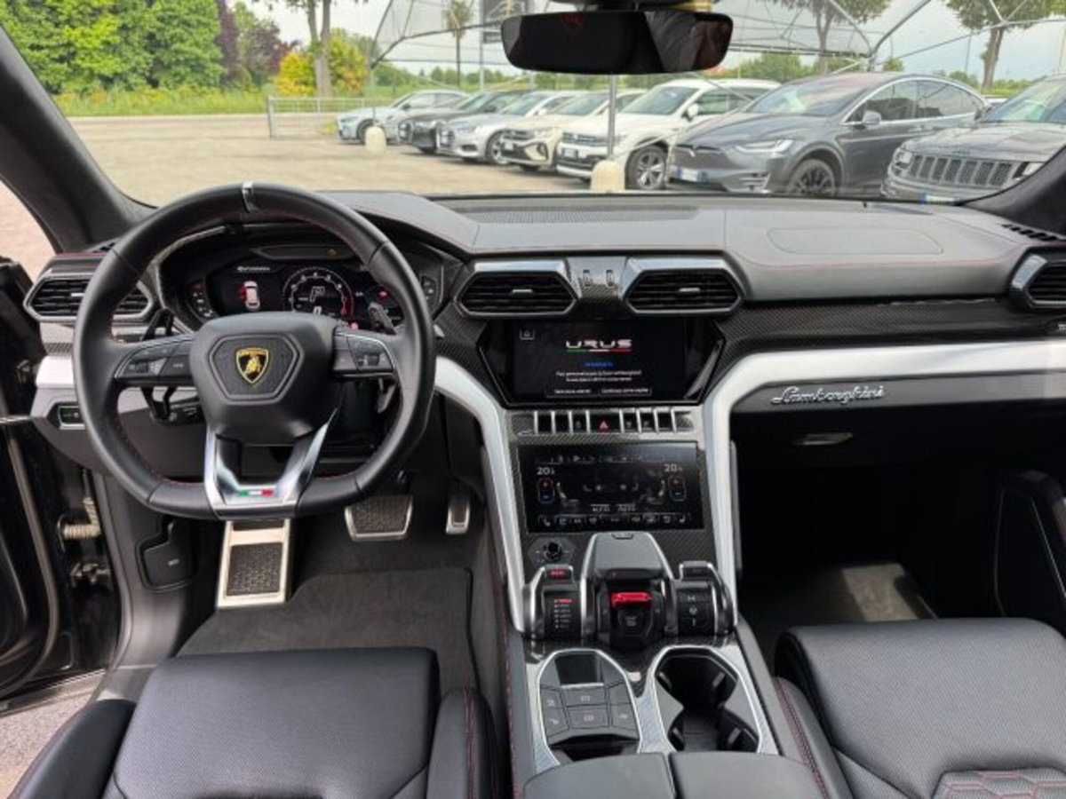 Lamborghini Urus 4.0 (6)