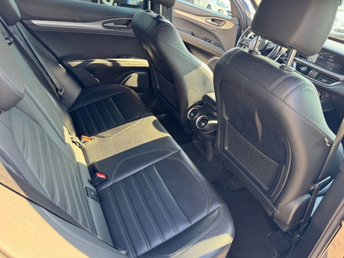 Alfa Romeo Stelvio Stelvio 2.2 Turbodiesel 210 CV AT8 Q4 Veloce Tì (10)
