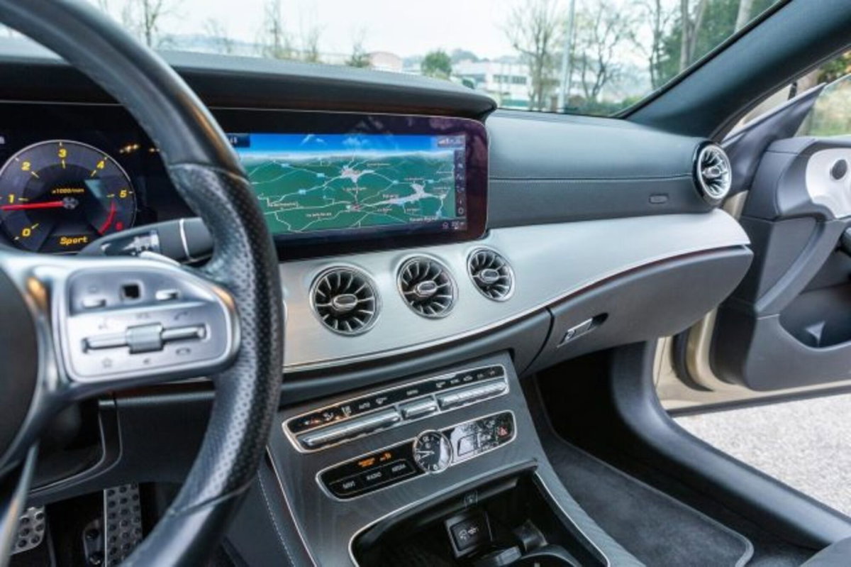 Mercedes-Benz Classe E Coupé 220 d 4Matic Premium Plus (10)