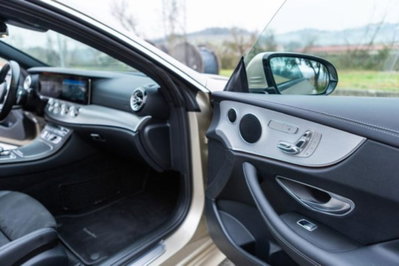Mercedes-Benz Classe E Coupé 220 d 4Matic Premium Plus (11)