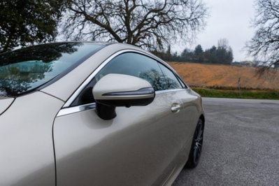 Mercedes-Benz Classe E Coupé 220 d 4Matic Premium Plus (13)