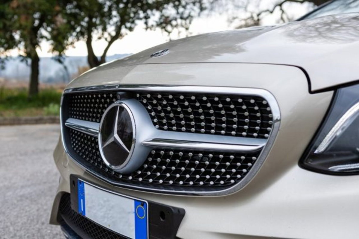 Mercedes-Benz Classe E Coupé 220 d 4Matic Premium Plus (14)