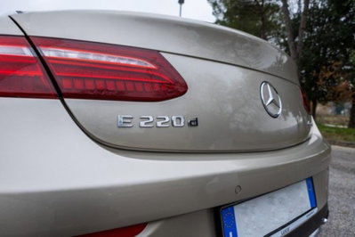 Mercedes-Benz Classe E Coupé 220 d 4Matic Premium Plus (20)