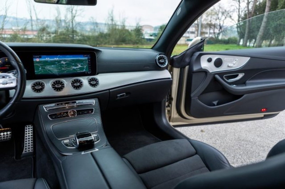 Mercedes-Benz Classe E Coupé 220 d 4Matic Premium Plus (7)
